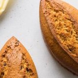 Financier nut cakes (flourless) with chocolate chips 